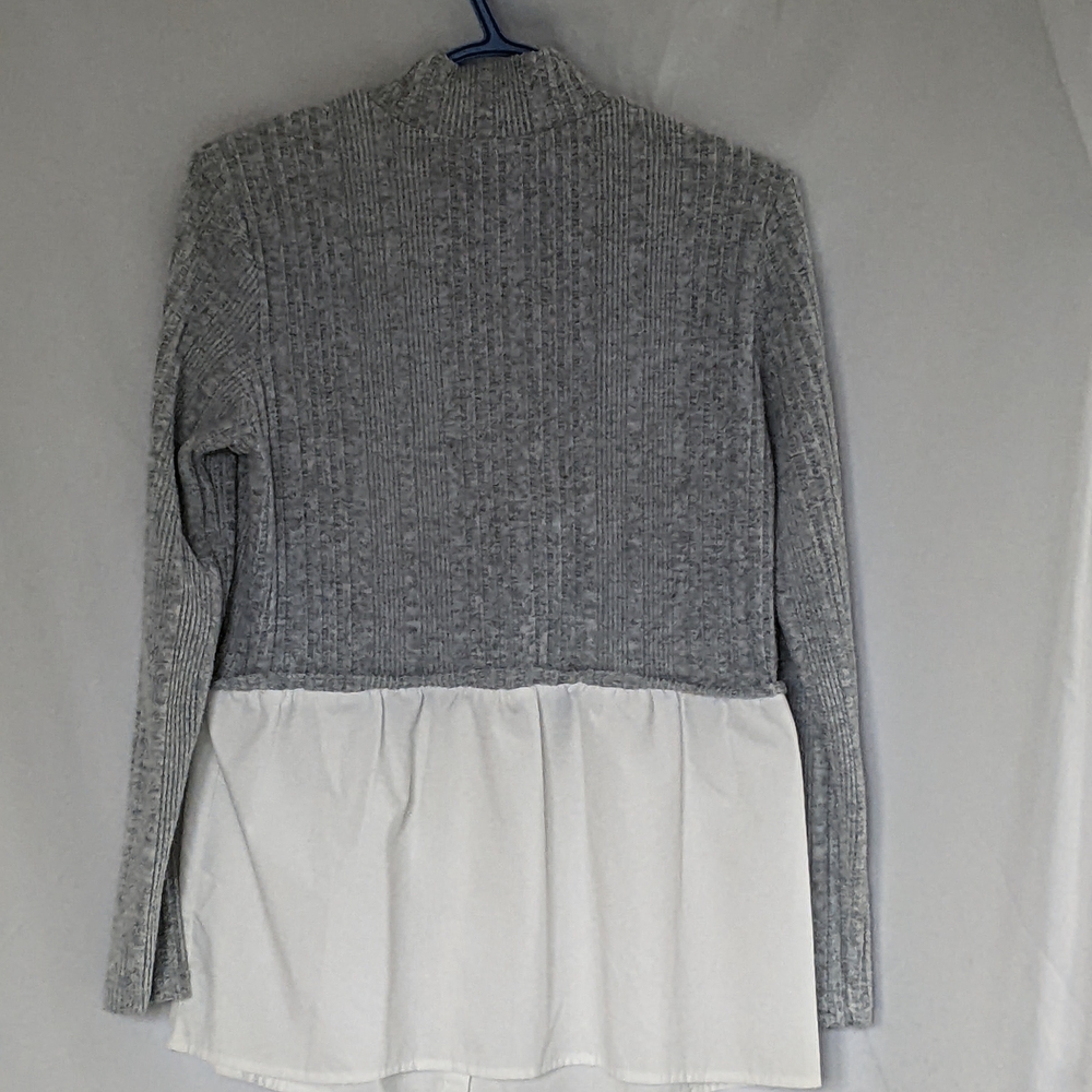 Gray Knit Sweater with White Shirttail Hem